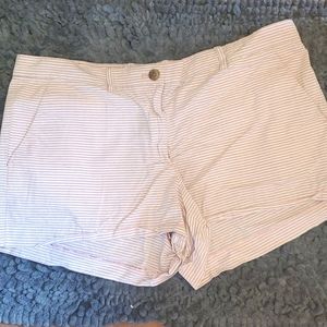 B1G1 FREE Gap khaki shorts